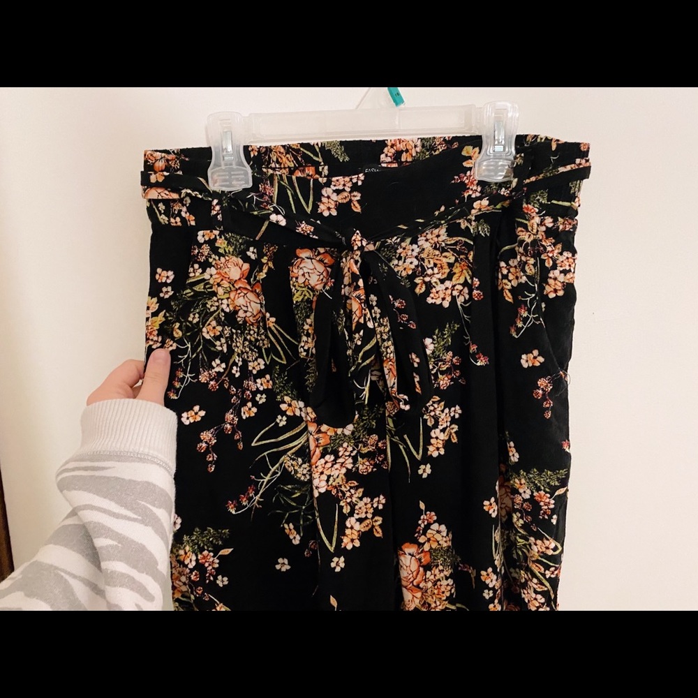 ☼ fashion nova pants - Picture 3 of 6